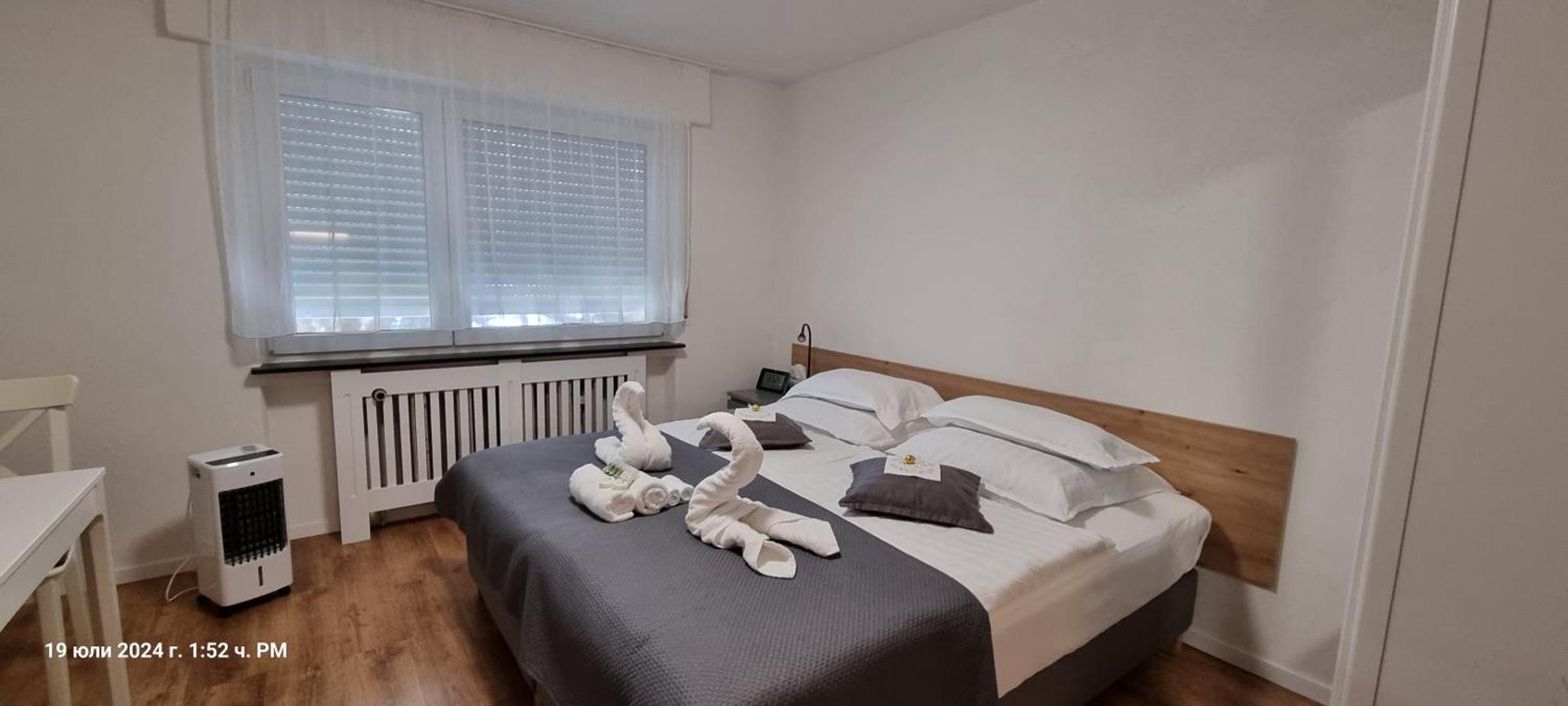 Studio Apartment Naehe S-Bahn Inklusive Parkplatz Oberesslingen Buitenkant foto
